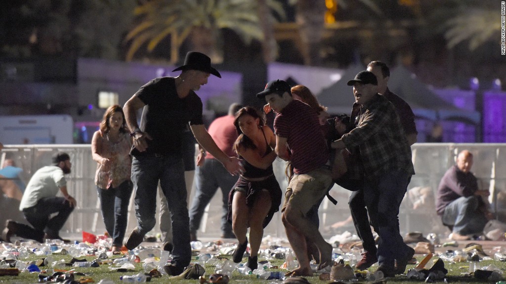 Mass shooting in Las Vegas: at least 50 dead