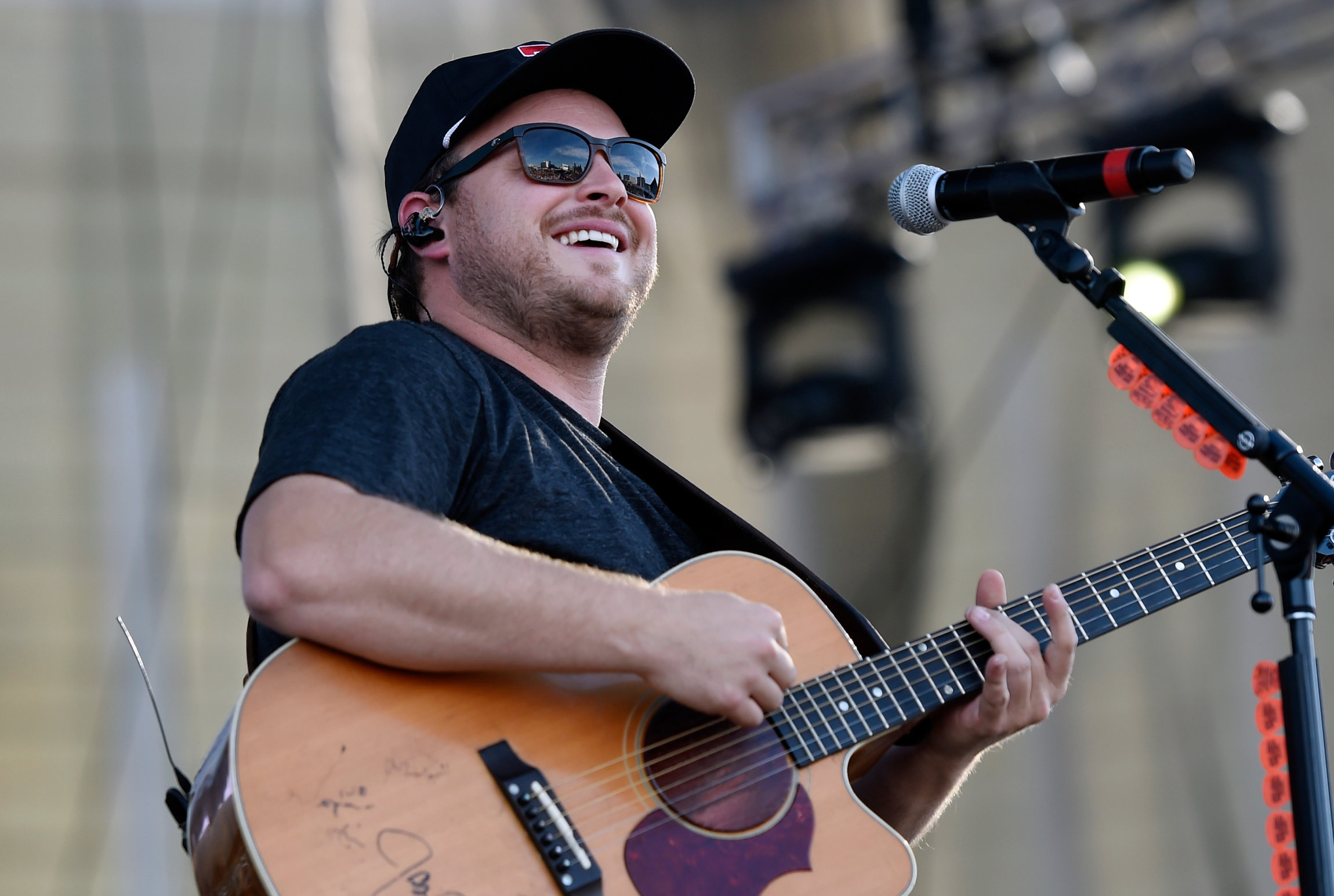 LAS VEGAS, NV - OCTOBER 01: Recording artist Josh Abbott of the Josh Abbott Band performs during the Route 91 Harvest country music festival at the Las Vegas Village on October 1, 2017 in Las Vegas, Nevada. (Photo by David Becker/Getty Images)