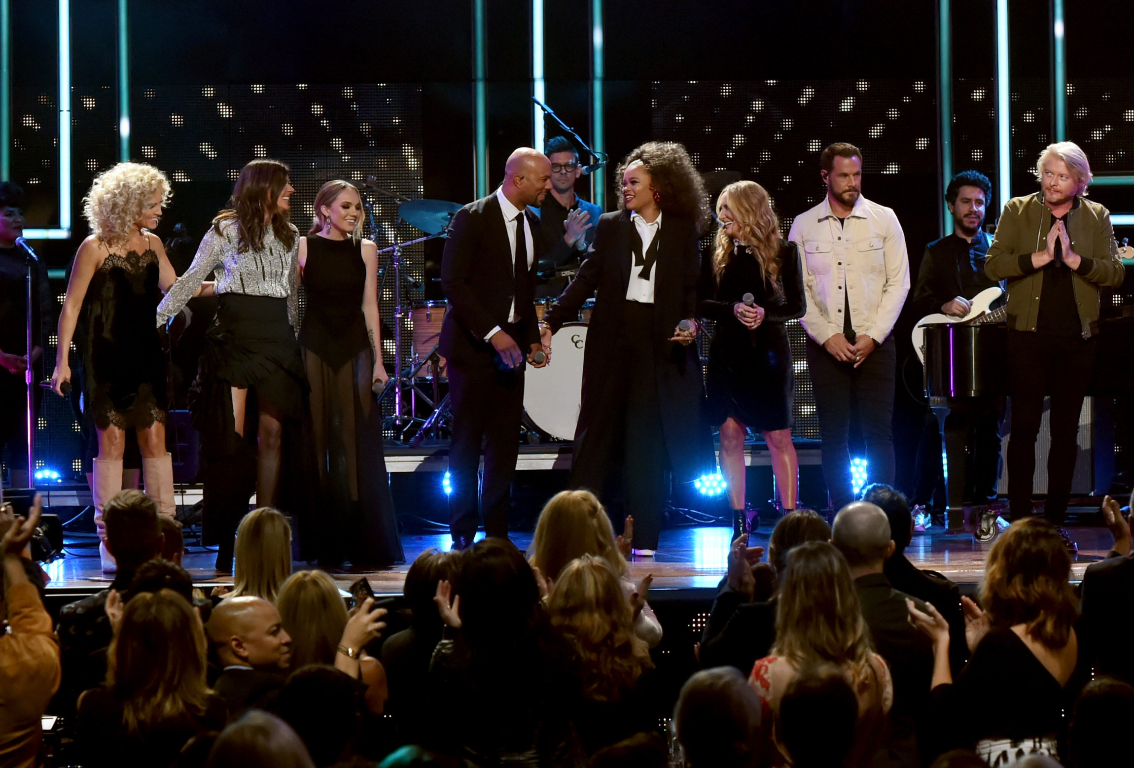 NASHVILLE, TN - OCTOBER 18: Kimberly Schlapman, Karen Fairchild, Danielle Bradbery, Common, Andra Day, Lee Ann Womack, Jimi Westbrook, and Phillip Sweet perform onstage at the 2017 CMT Artists Of The Year on October 18, 2017 in Nashville, Tennessee. (Photo by Rick Diamond/Getty Images for CMT)