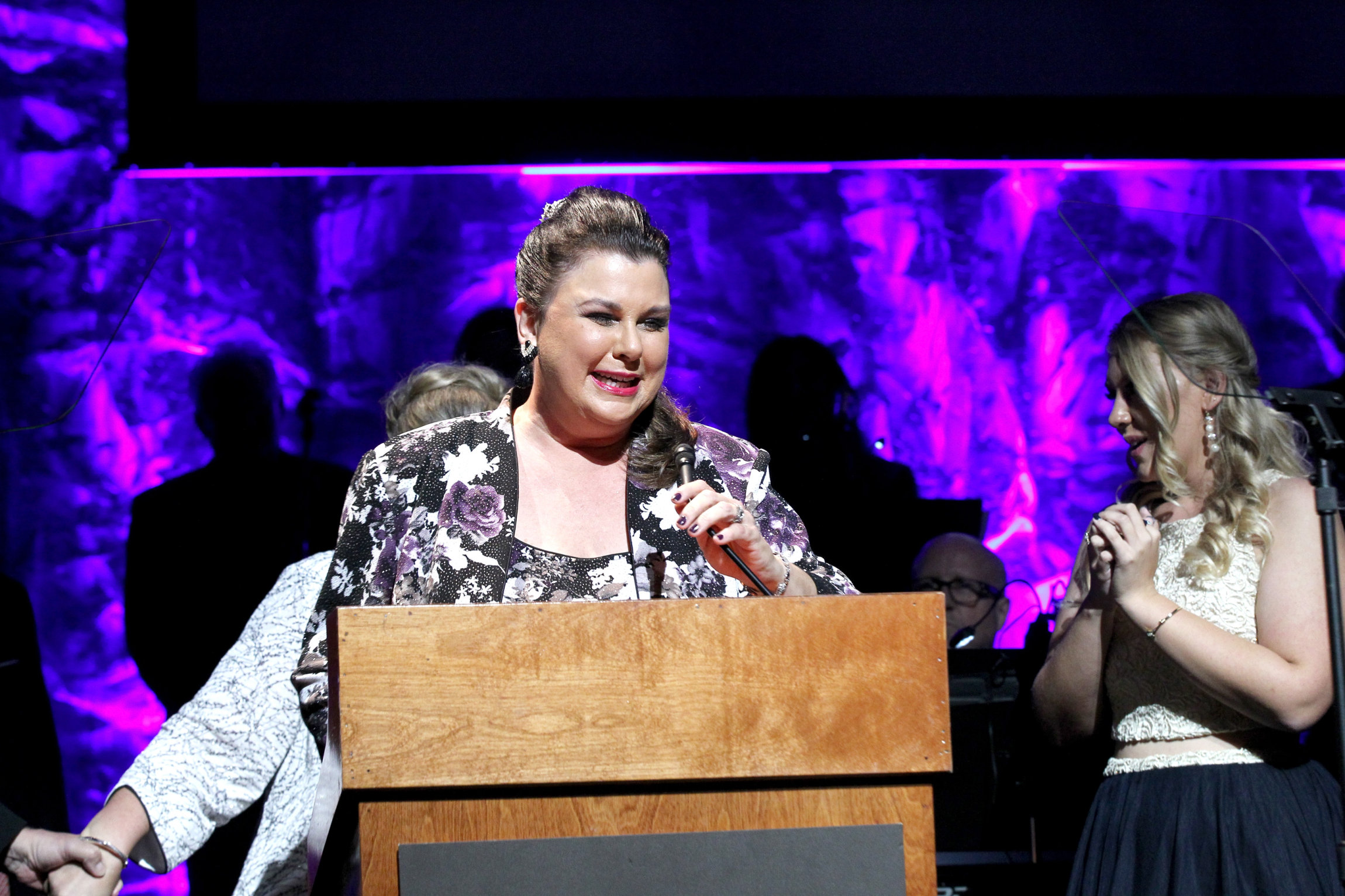 NASHVILLE, TN - OCTOBER 22: Seidina Hubbard speaks onstage during the Medallion Ceremony to celebrate 2017 hall of fame inductees Alan Jackson, Jerry Reed And Don Schlitz at Country Music Hall of Fame and Museum on October 22, 2017 in Nashville, Tennessee. (Photo by Terry Wyatt/Getty Images for Country Music Hall Of Fame & Museum)