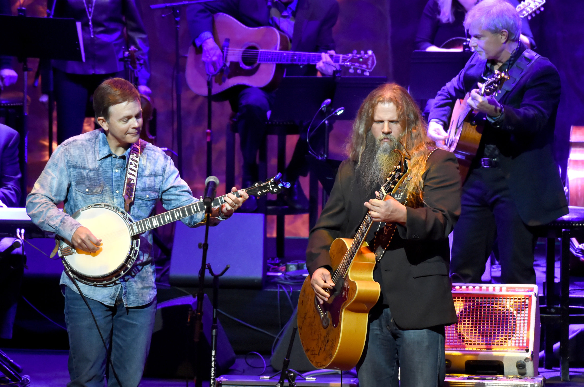 NASHVILLE, TN - OCTOBER 22: Jamey Johnson (R) performs onstage at the Country Music Hall of Fame and Museum Medallion Ceremony to celebrate 2017 hall of fame inductees Alan Jackson, Jerry Reed And Don Schlitz at Country Music Hall of Fame and Museum on October 22, 2017 in Nashville, Tennessee. (Photo by Rick Diamond/Getty Images for Country Music Hall Of Fame & Museum)