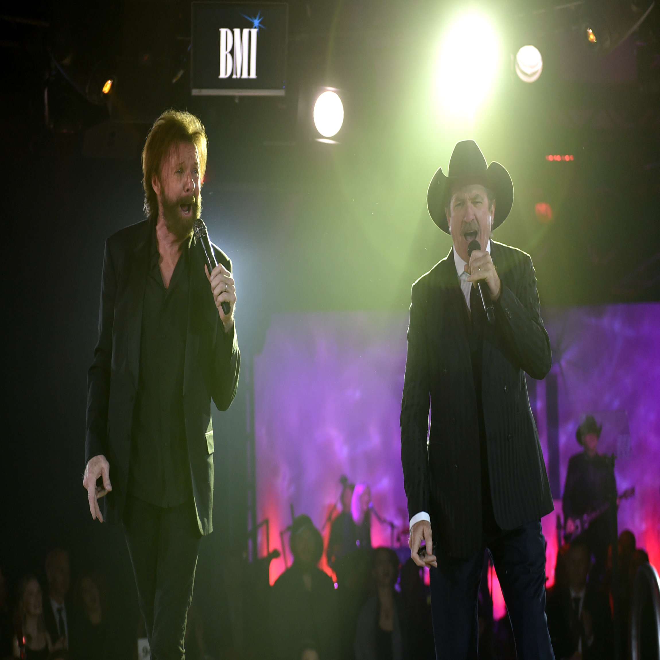 NASHVILLE, TN - NOVEMBER 07: Ronnie Dunn and Kix Brooks of Brooks & Dunn perform onstage during the 65th Annual BMI Country Awards at BMI on November 7, 2017 in Nashville, Tennessee. (Photo by John Shearer/Getty Images for BMI)