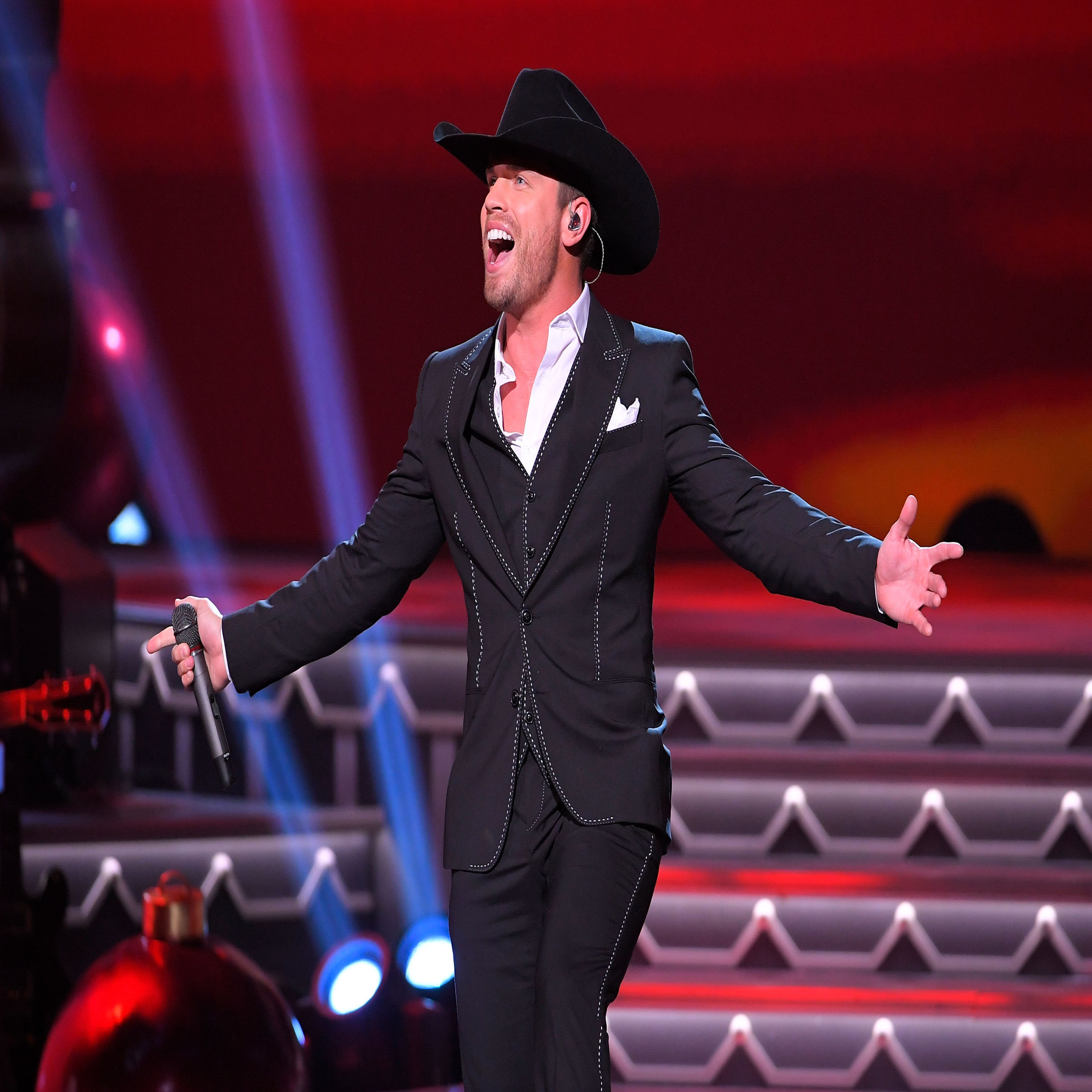 NASHVILLE, TN - NOVEMBER 14: Recording artist Dustin Lynch performs during CMA 2017 Country Christmas at The Grand Ole Opry on November 14, 2017 in Nashville, Tennessee. (Photo by Mickey Bernal/FilmMagic)