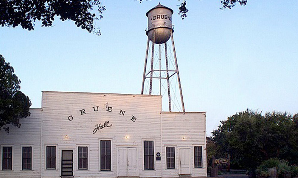 gruene-hall-exterior-detail-2013-courtesy-gruene-hall-facebook