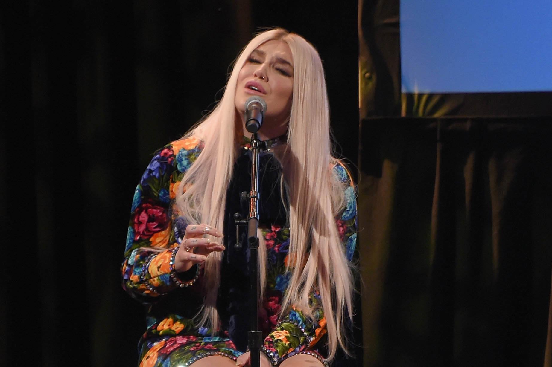 NEW YORK, NY - FEBRUARY 13: Musician Kesha performs onstage at the Country Music Hall of Fame and Museum's 'All for the Hall' Benefit on February 12, 2018 in New York City. (Photo by Michael Loccisano/Getty Images for Country Music Hall Of Fame)