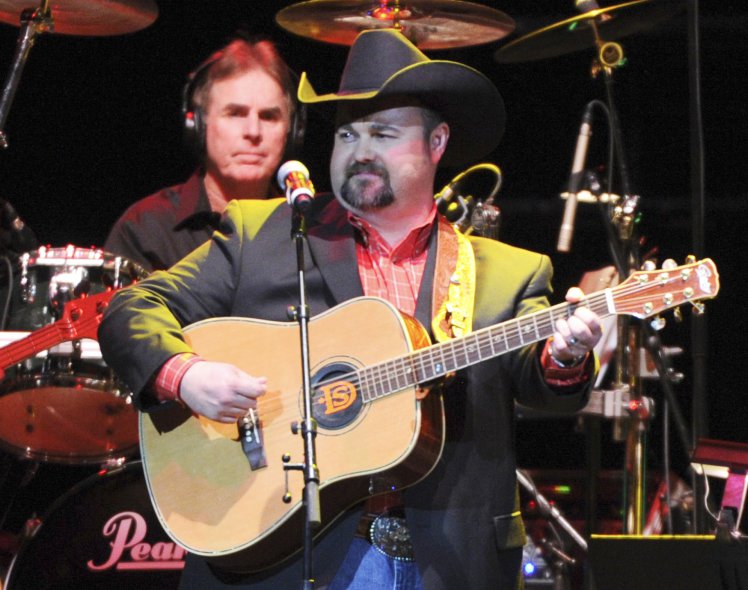 Country singer Daryle Singletary dies aged 46